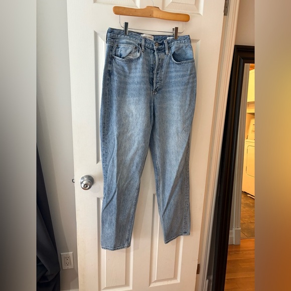 Denim Forum Aritzia the bf high rise jeans size 29/28 light wash - Picture 3 of 12
